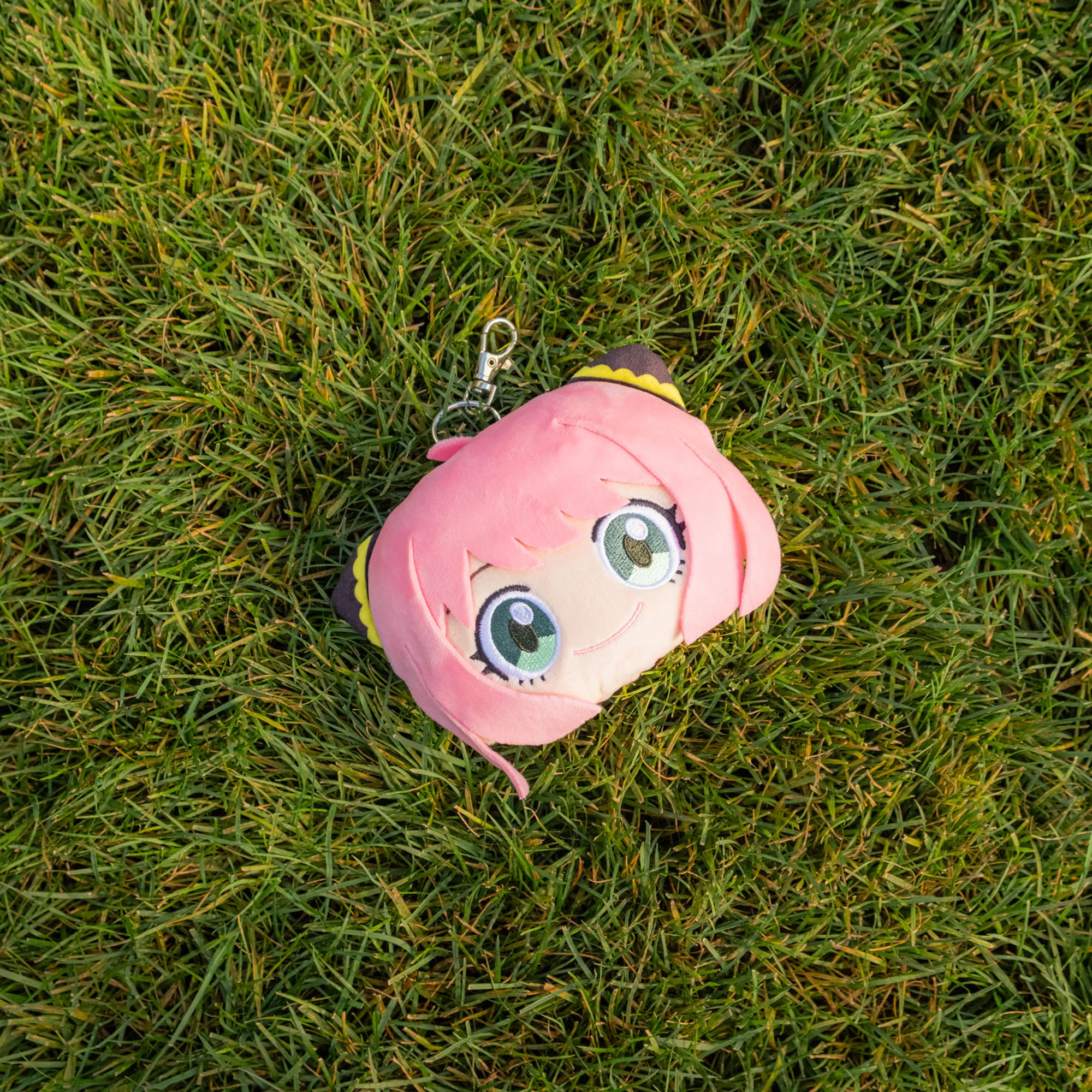 Spy x Family Anya Forger Face-Shaped Pass Case with Reel - Image 3
